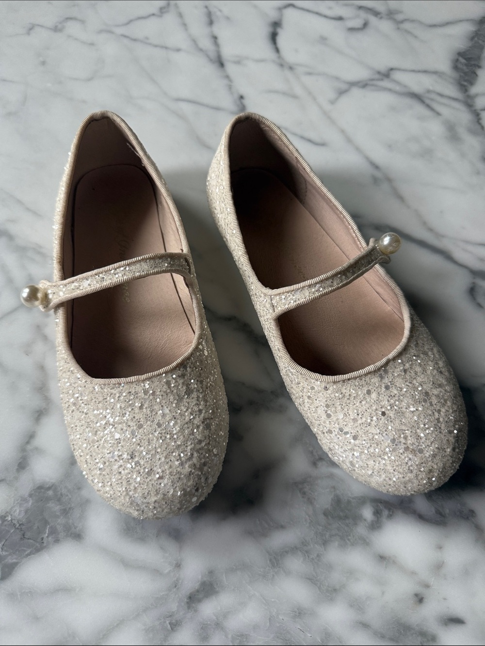 Age of Innocence Elin Glitter White Shoes Size 34